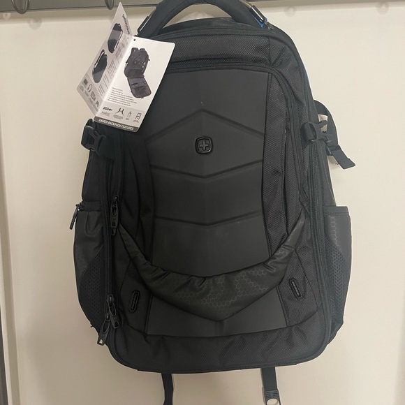 Swissgear 8120 USB Gaming Laptop Backpack – Black – NWT